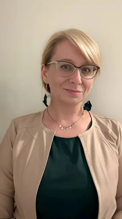 Jolanta Brzozowska, korektorka; ukończyła kurs korekty organizowany przez Ewę Bindę z Centrum Korekty